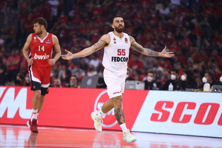 Ο Μάικ Τζέιμς ετοιμάζεται να επιστρέψει στο NBA