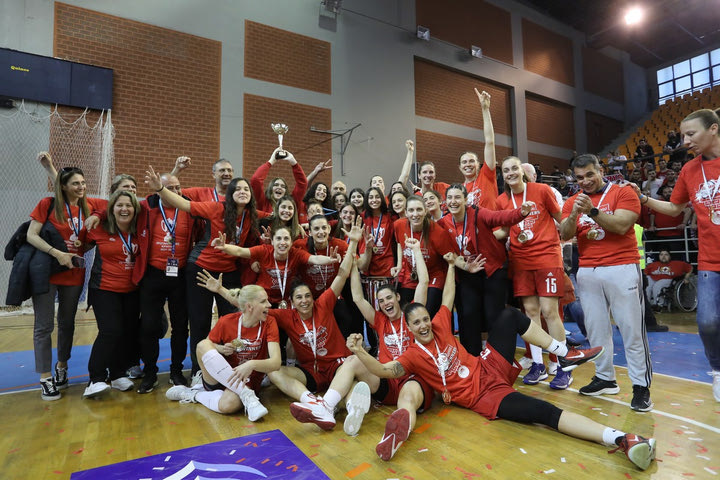 Ελευθερία Μοσχάτου – Ολυμπιακός 48-59: Οι ερυθρόλευκες κατέκτησαν το πέμπτο Κύπελλο της ιστορίας τους