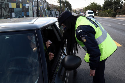 Τι φέρνει ο αναθεωρημένος Κ.Ο.Κ.: Νέα όρια ταχύτητας, αλλαγές στα πρόστιμα