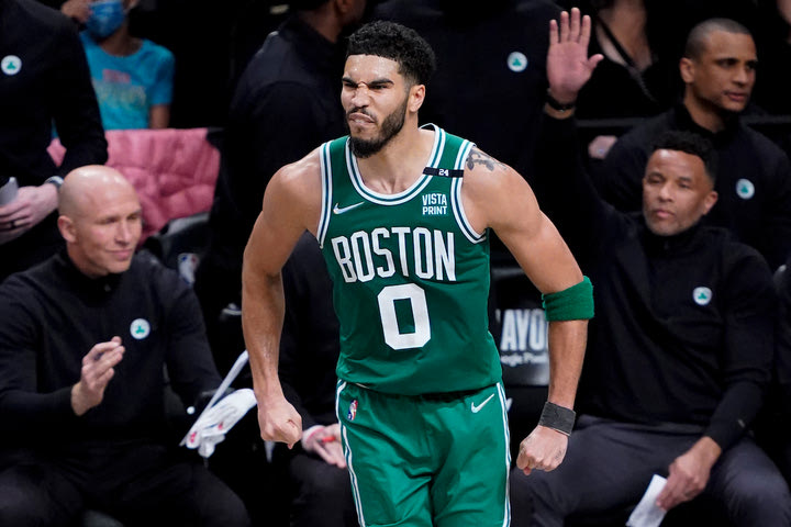 NBA, Νετς – Σέλτικς 103-109: Ο τρομερός Τέιτουμ έκανε το 3-0 για τη Βοστώνη