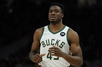 Οι Μπακς υποδέχονται τους Πέισερς, εκτός και μακριά από την ομάδα ο Θανάσης Αντετοκούνμπο