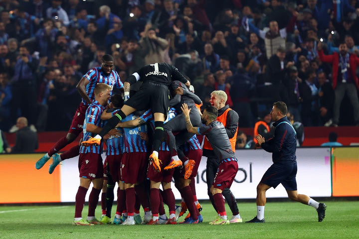Τράμπζονσπορ – Αντάλιασπορ 2-2: Πρωταθλητές Τουρκίας οι Μπακασέτας – Σιώπης