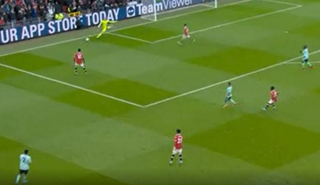 Ο Φρεντ νίκησε τον Σμάιχελ και έκανε το 1-1 για την Γιουνάιτεντ κόντρα στην Λέστερ