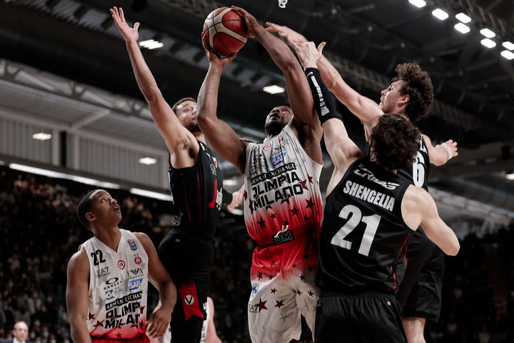 Βίρτους Μπολόνια – Αρμάνι Μιλάνο 83-65: Την σκόρπισε και παρέμεινε στην κορυφή