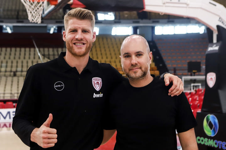 Ο Τόμας Γουόκαπ στο SPORT24: “Ηρθα στον Ολυμπιακό για να παίξω δίπλα στον Σλούκα”