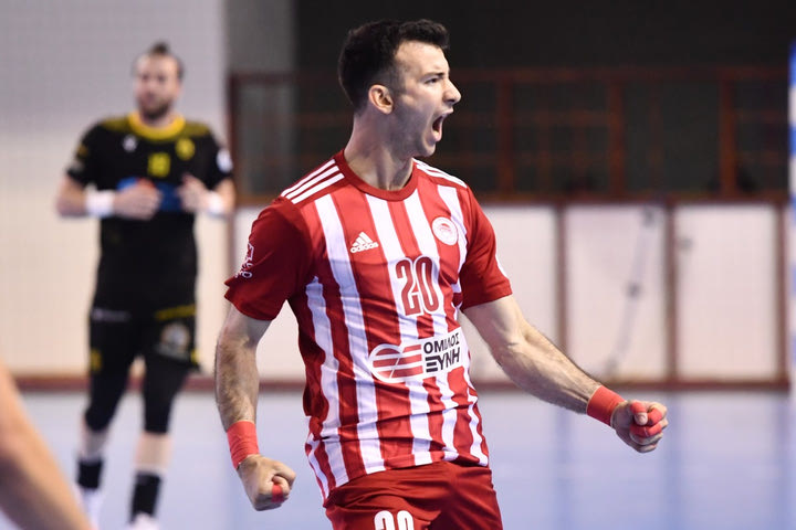 Τα highlights της νίκης στου Ολυμπιακού απέναντι στην ΑΕΚ στον πρώτο τελικό