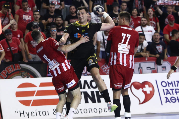 LIVE: Ολυμπιακός – ΑΕΚ