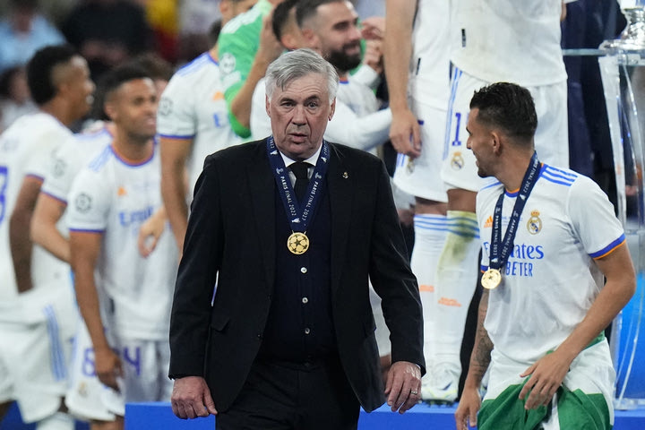 Τελικός Champions League 2022: Ο Αντσελότι έγινε ο πρώτος προπονητής με τέσσερα τρόπαια