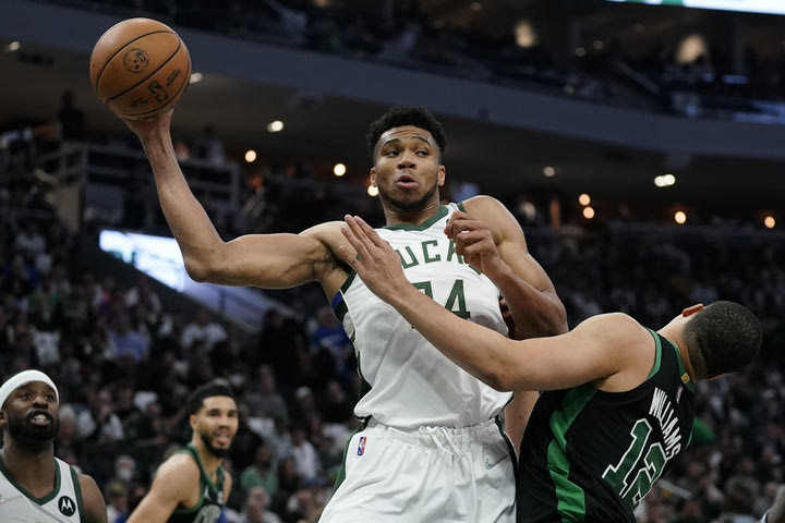 Το επικό φινάλε στο Game 5 της σειράς Σέλτικς – Μπακς