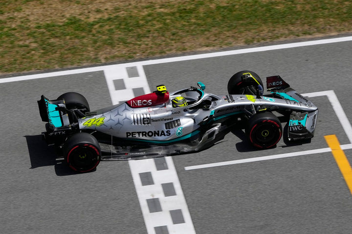 Formula 1: Προλαβαίνει η Mercedes να κυνηγήσει τον τίτλο;