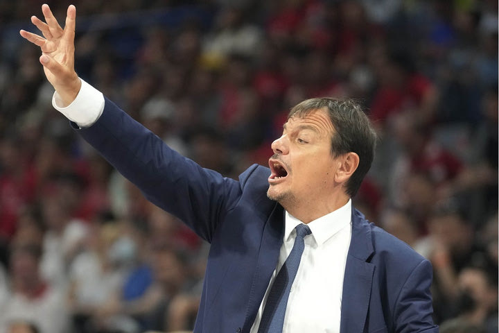 Αταμάν: “Παίζουμε κακό μπάσκετ”