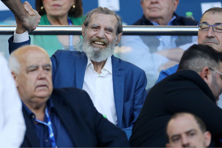 Τελικός Κυπέλλου Λουξ 2022: Ο Γιώργος Βαρδινογιάννης είδε τον τελικό από την εξέδρα των επισήμων