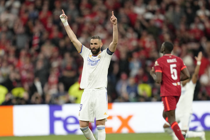 Champions League: Η UEFA ανέδειξε τον Μπενζεμά κορυφαίο της σεζόν, τέσσερις παίκτες της Ρεάλ στην καλύτερη 11άδα