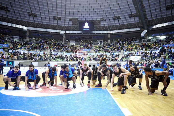 Liga Endesa: Ο Ρένφρο αποκάλυψε όλη την αλήθεια πίσω από το kneeling των παικτών της Μπούργος