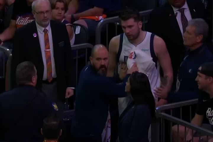 NBA, Ντάλας Μάβερικς: Ο Λούκα Ντόντσιτς βγήκε εκτός εαυτού με φίλαθλο των Φοίνιξ Σανς