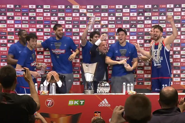 Final Four 2022, Αναντολού Εφές: Ντου και μπουγέλο σε Αταμάν και Μίτσιτς