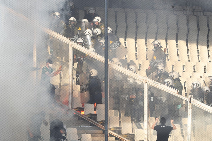 Τελικός Κυπέλλου Λουξ 2022: Στο αυτόφωρο οι συλληφθέντες για τα επεισόδια στο ΟΑΚΑ σύμφωνα με την ΕΡΤ