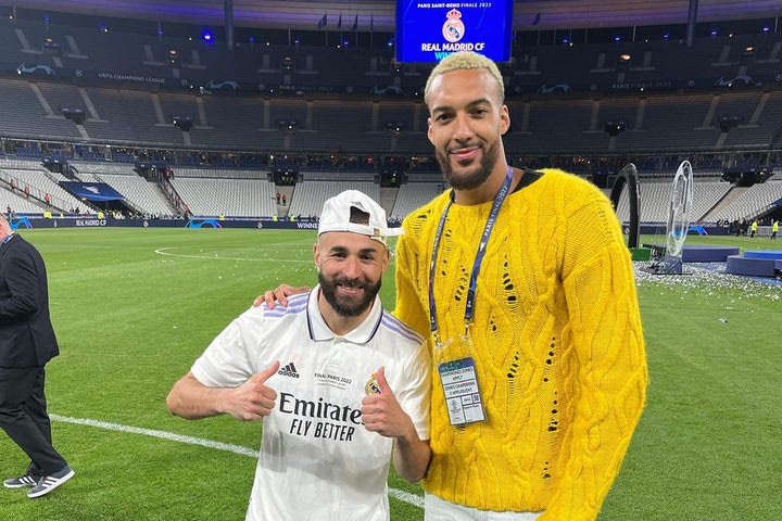 Ο Ρουντί Γκομπέρ “σκέπασε” τους ποδοσφαιριστές της Ρεάλ Μαδρίτης