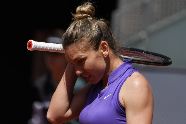 Roland Garros: Η Χάλεπ έπαθε κρίση πανικού στον αγώνα με τη Ζενγκ