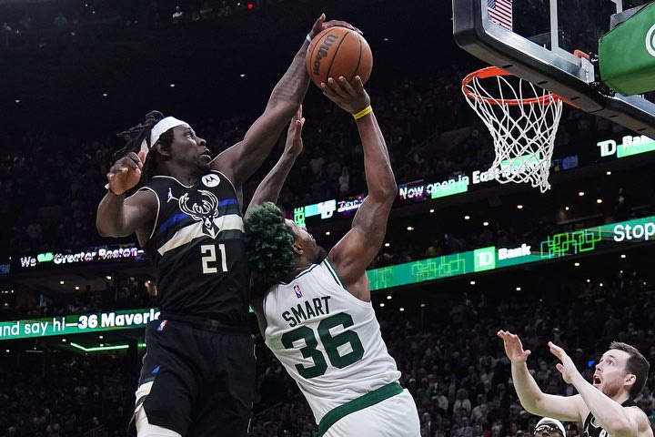 NBA: Η τάπα της χρονιάς από τον Χόλιντεϊ που “ταπείνωσε” τον Σμαρτ 8.4” πριν το τέλος του ματς