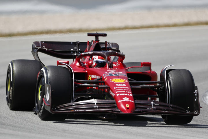 Formula 1, GP Ισπανίας: O Λεκλέρ ταχύτερος στις δεύτερες δοκιμές, μπροστά από τις Mercedes