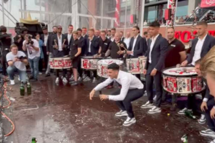 Ο Λημνιός έκανε εξέδρα με τον κόσμο της Τβέντε και αποθεώθηκε