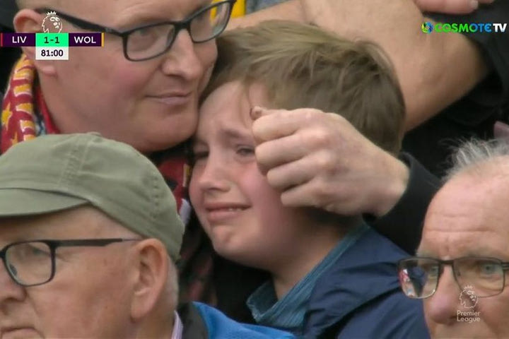 Παγωμάρα, στεναχώρια και δάκρυα: Οι αντιδράσεις των φιλάθλων της Λίβερπουλ μετά το 3-2 της Σίτι