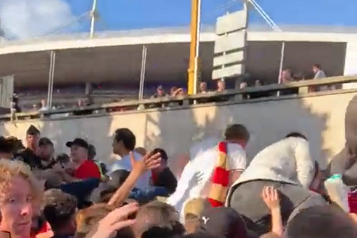 Champions League: Η UEFA είχε έτοιμη την ανακοίνωση κατά των φιλάθλων μέρες πριν από τον τελικό