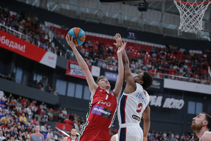 Η Λοκομοτίβ 94-82 την ΤΣΣΚΑ Μόσχας, μείωσε στο 2-1 τη σειρά των ημιτελικών της VTB League