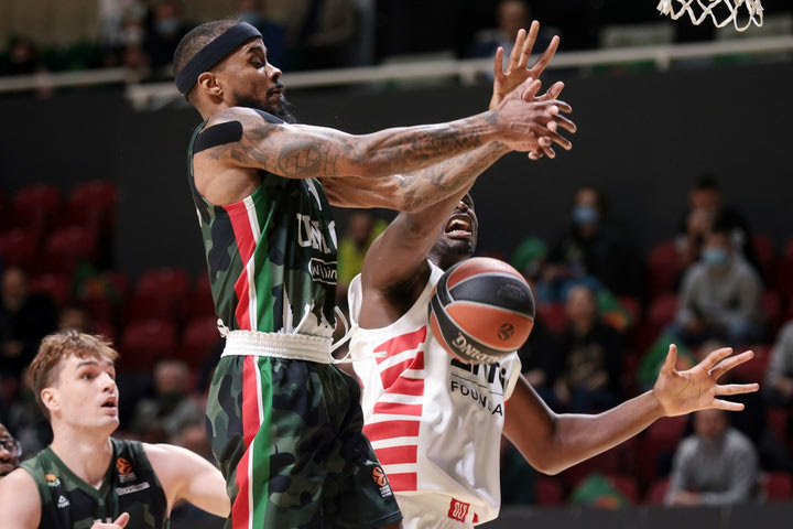 EuroBasket 2022: Η Ισπανία θέλει να δώσει διαβατήριο στον Λορέντζο Μπράουν