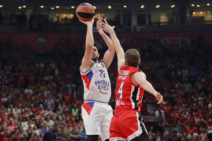 Βεζένκοβ και Μίτσιτς, δυο σταρ που γέννησε η EuroLeague με τον ίδιο τρόπο