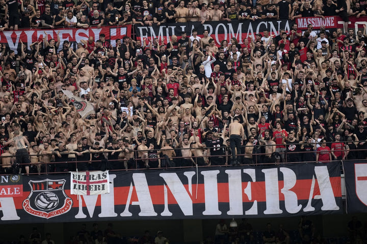 Σασουόλο – Μίλαν: Sold out το ματς-τίτλου, μέχρι και 3.000 ευρώ η τιμή για ένα εισιτήριο