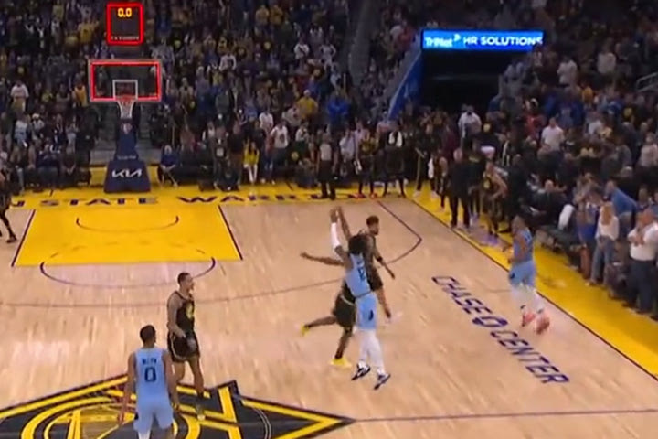NBA: Ο Μοράντ έβαλε ασύλληπτο buzzer beater τρίποντο πίσω από το κέντρο στη λήξη του πρώτου μισού