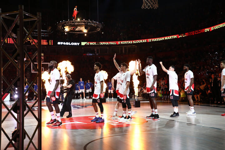 Final Four 2022: Φαντασμαγορική η παρουσίαση των παικτών των δύο ομάδων