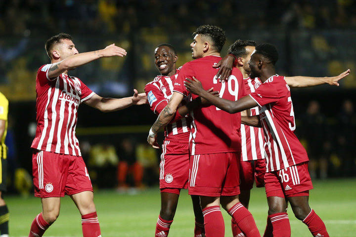 Super League Interwetten: Η βαθμολογία των playoffs μετά τη νίκη του Ολυμπιακού επί του Άρη