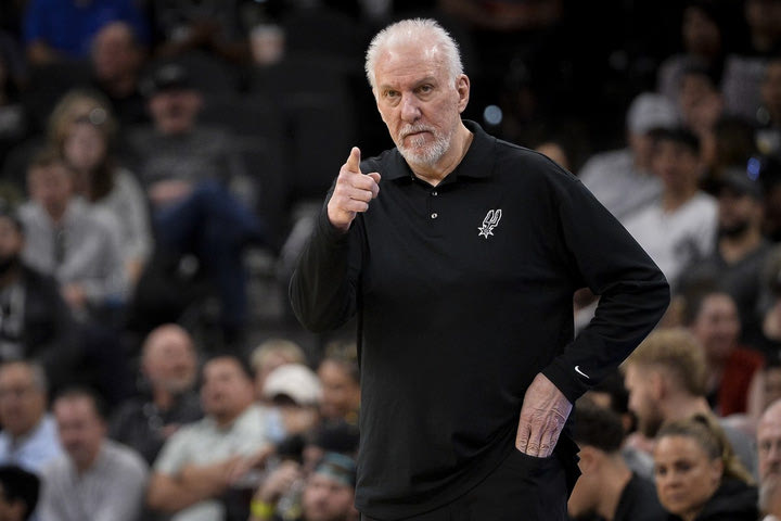 Τέλος εποχής: Ο Γκρεγκ Πόποβιτς αφήνει τον πάγκο των Σπερς μετά από 29 χρόνια και 5 πρωταθλήματα