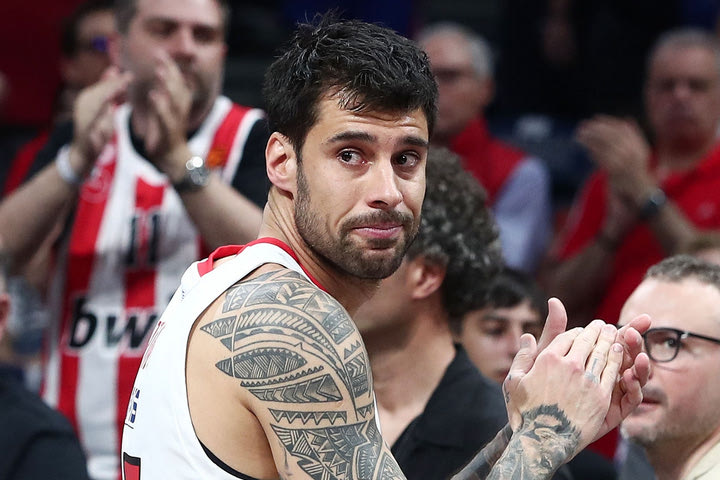 Final Four 2022, Ολυμπιακός: Αποχώρησε δακρυσμένος ο Πρίντεζης, “Γιώργο ψυχάρα Ολυμπιακάρα” από τον κόσμο