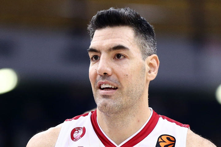 Ο Λούις Σκόλα αγοράζει τη μισή Βαρέζε και γίνεται αφεντικό