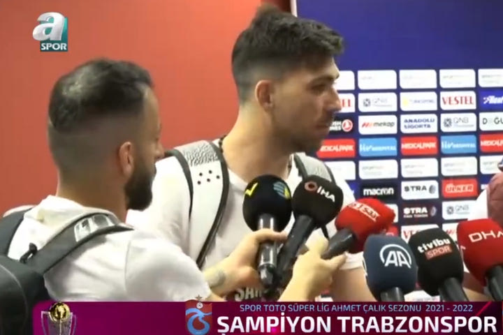 Ο Μπακασέτας έκανε δηλώσεις και ο Σιώπης έδωσε σόου ως ρεπόρτερ