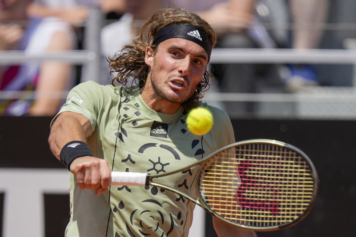 Τσιτσιπάς και Σάκκαρη ρίχνονται στη μάχη των προημιτελικών του Boss Open και Nottingham