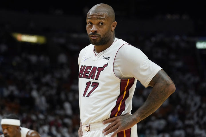 NBA: Ο Πι Τζέι Τάκερ πήρε τριετές καλό συμβόλαιο από τους Σίξερς