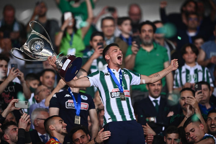 Τελικός Κυπέλλου 2022, Παναθηναϊκός: Έβαψε πράσινα τα μαλλιά του ο Χατζηγιοβάνης μετά την κατάκτηση