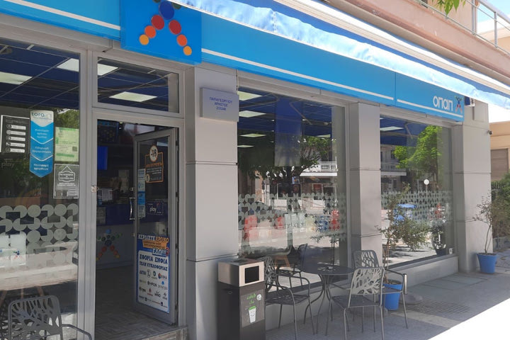Διαμαντένια κέρδη για τυχερή παίκτρια του ΣΚΡΑΤΣ στην Αλεξανδρούπολη – Σκράτσαρε και κέρδισε 200.000 ευρώ