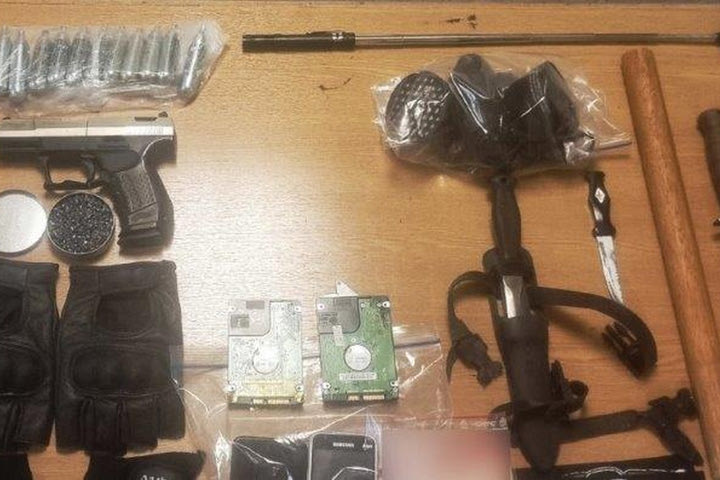 Συνελήφθη χούλιγκαν που τραυμάτισε σοβαρά υπάλληλο καταστήματος στο ΣΕΦ για μία καρέκλα