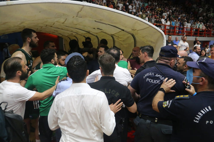 Το επεισόδιο με τον Σαντ Ρος στη φυσούνα