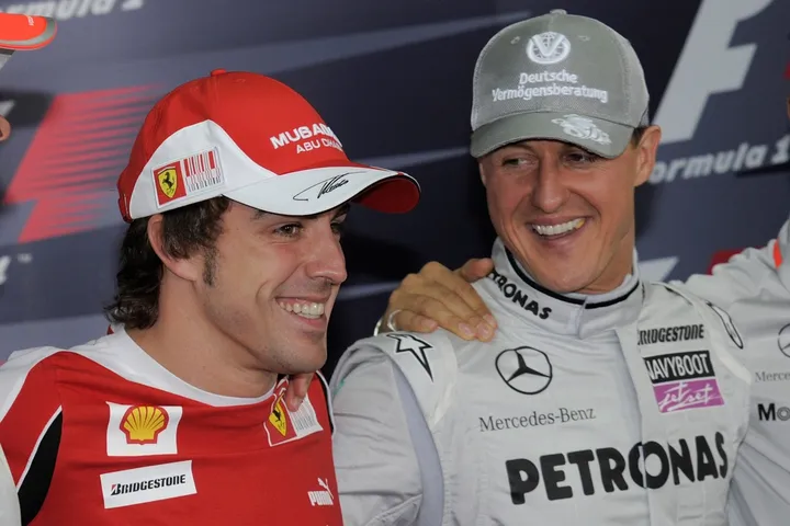 Σμέντλεϊ: “Ο Αλόνσο και ο Σουμάχερ δεν είναι όσο κακοί μπορεί να δείχνουν προς τα έξω”