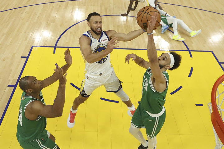 NBA Finals, Γκριν για Κάρι: “Όλα ξεκινούν από τον Στεφ στην επίθεση, ακόμα και όταν ο Ντουράντ ήταν στην ομάδα”