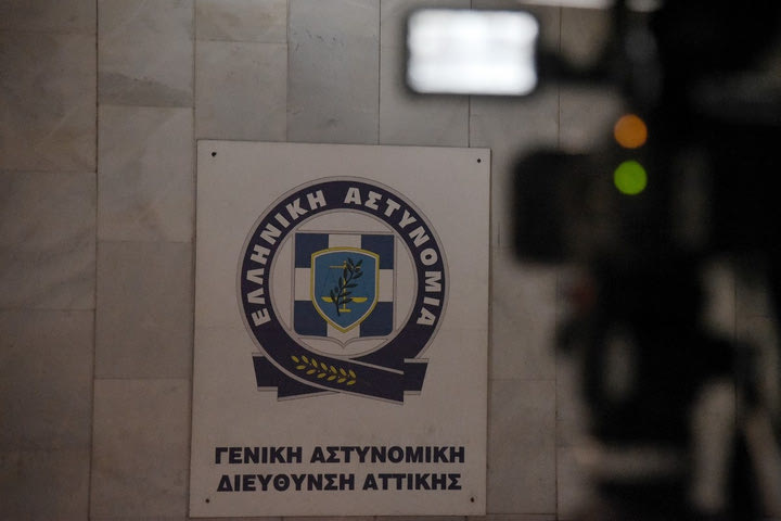 Συνελήφθη δάσκαλος πολεμικών τεχνών για ασέλγεια σε βάρος μαθήτριάς του και πορνογραφία ανηλίκων στο Π. Φάληρο