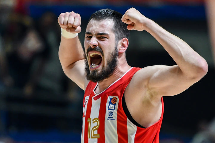 Η Μπαρτσελόνα κατέθεσε πρόταση στον Κάλινιτς και η Βαλένθια έχει πέντε ημέρες για να αποφασίσει