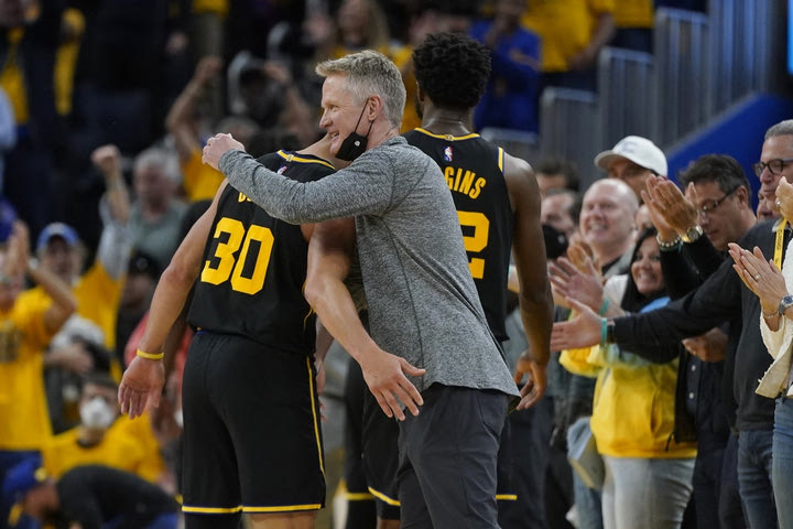 NBA Finals, Κερ: “Όταν αποσυρθώ από την προπονητική, θα κοιτάξω πίσω και θα πω απλώς ‘ευχαριστώ’ στον Κάρι”